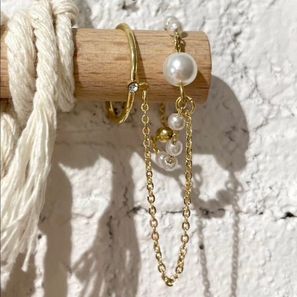 Gold Faux Pearls Rhinestone Chain Double Ring - Picture 6 of 7